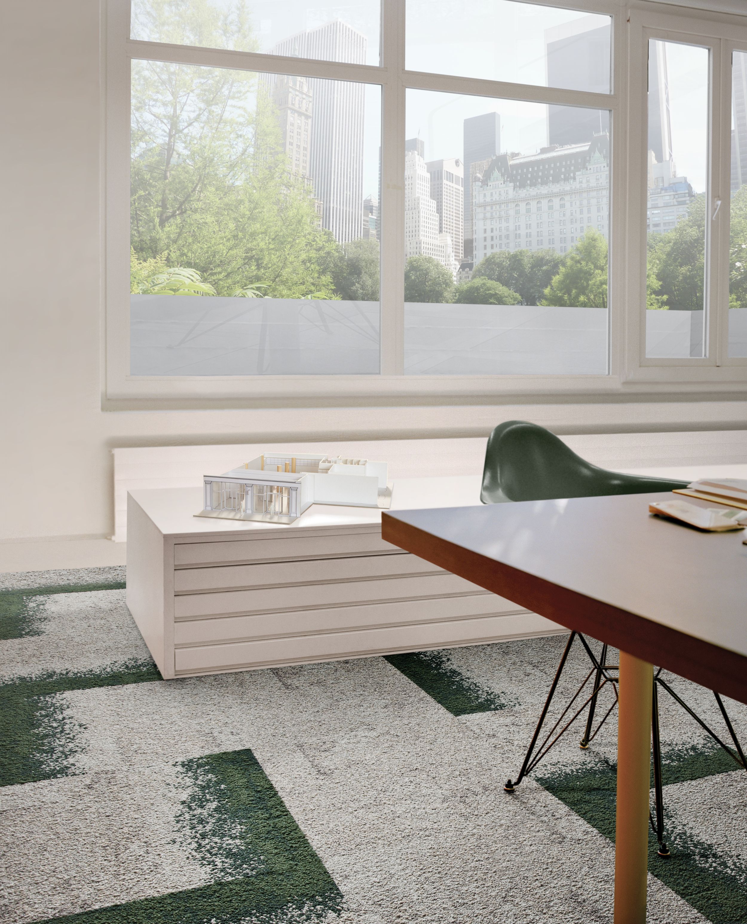 Interface UR101 and UR102 carpet tile in priivate office Bildnummer 3